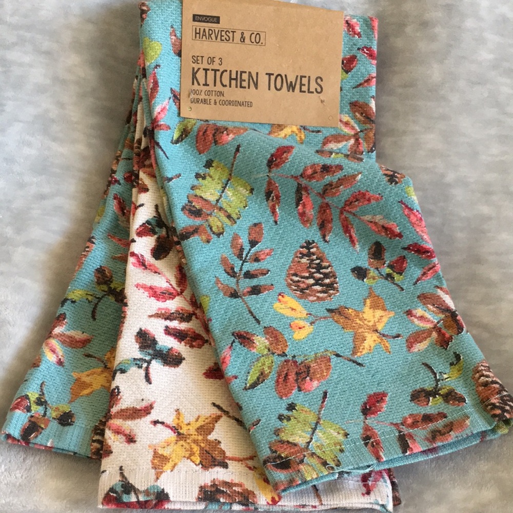 Fall Changing Color Leaves Kitchen Towel Set of Three NWT Cotton Harvest & Co